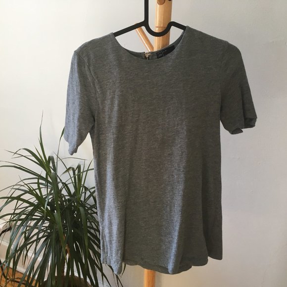 Blue Tshirt with zipper on the back - Picture 2 of 5